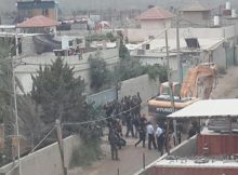 قوات الاحتلال تحطم محتويات منزل ناصر ادعيس في مدينة يطا جنوب الخليل فجر اليوم قبل اعتقاله.